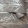 DUTCH WALLCOVERINGS Papel pintado Rhea Trees gris y oro rosa de DUTCH WALLCOVERINGS, Papel pintado - Ref: Foro24-437414, Prec...