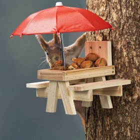 HI Squirrel feeder with beige umbrella by HI, Pet food containers - Ref: Foro24-445553, Price: 19,99 €, Discount: %