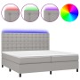 Cama box spring con colchón tela y LED gris claro 200x200 cm de , Camas y somieres - Ref: Foro24-3135221, Precio: 700,99 €, D...