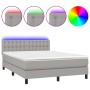 Cama box spring colchón y luces LED tela gris claro 140x190 cm de , Camas y somieres - Ref: Foro24-3133469, Precio: 467,68 €,...