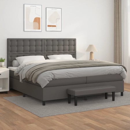 Cama box spring con colchón cuero sintético gris 200x200 cm de , Camas y somieres - Ref: Foro24-3137687, Precio: 771,70 €, De...