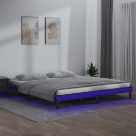 Bed frame with LED solid gray wood 135x190 cm by , Beds and slatted bases - Ref: Foro24-820648, Price: 144,22 €, Discount: %