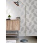 DUTCH WALLCOVERINGS Hellgraue Tapete mit kriechenden Federn von DUTCH WALLCOVERINGS, Bemaltes Papier - Ref: Foro24-437410, Pr...