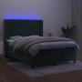 Cama box spring colchón y LED terciopelo verde oscuro 140x200cm de , Camas y somieres - Ref: Foro24-3139688, Precio: 568,19 €...