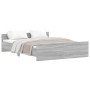 Estructura de cama con cabecero piecero gris Sonoma 140x200 cm de , Camas y somieres - Ref: Foro24-3203752, Precio: 160,70 €,...