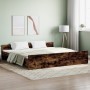 Estructura de cama con cabecero piecero roble ahumado 200x200cm de , Camas y somieres - Ref: Foro24-3203737, Precio: 130,83 €...