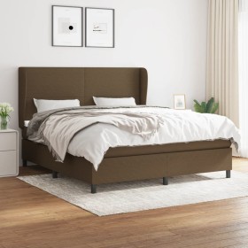 Cama box spring con colchón tela marrón oscuro 180x200 cm de , Camas y somieres - Ref: Foro24-3127824, Precio: 636,99 €, Desc...