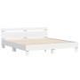 Estructura cama con cabecero madera ingeniería blanco 200x200cm de , Camas y somieres - Ref: Foro24-3207392, Precio: 151,63 €...