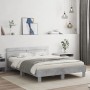 Cama con cabecero madera de ingeniería gris hormigón 140x190 cm de , Camas y somieres - Ref: Foro24-3207437, Precio: 153,08 €...