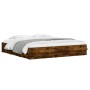 Cama con cajones madera de ingeniería roble ahumado 180x200 cm de , Camas y somieres - Ref: Foro24-3207256, Precio: 242,33 €,...