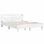 Estructura cama con cabecero madera ingeniería blanco 135x190cm de , Camas y somieres - Ref: Foro24-3207441, Precio: 128,01 €...