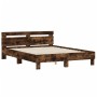 Cama con cabecero madera de ingeniería roble ahumado 140x190 cm de , Camas y somieres - Ref: Foro24-3207438, Precio: 153,08 €...