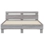 Cama con cabecero madera de ingeniería gris Sonoma 140x200 cm de , Camas y somieres - Ref: Foro24-3207425, Precio: 131,97 €, ...