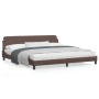 Estructura de cama cabecero cuero sintético marrón 200x200 cm de , Camas y somieres - Ref: Foro24-373260, Precio: 164,09 €, D...