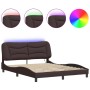 Estructura de cama con luces LED tela marrón oscuro 160x200 cm de , Camas y somieres - Ref: Foro24-3213714, Precio: 271,96 €,...