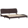 Estructura de cama con luces LED tela marrón oscuro 200x200 cm de , Camas y somieres - Ref: Foro24-3213728, Precio: 273,81 €,...