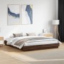 Estructura de cama con luces LED roble marrón 180x200 cm de , Camas y somieres - Ref: Foro24-3209778, Precio: 188,02 €, Descu...