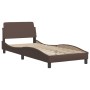 Estructura cama con luces LED cuero sintético marrón 80x200 cm de , Camas y somieres - Ref: Foro24-3213894, Precio: 165,38 €,...