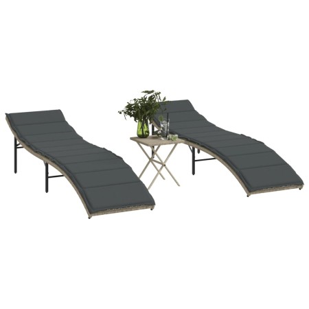 Sonnenliegen mit Tisch 2 Einheiten hellgraues synthetisches Rattan von , Liegen - Ref: Foro24-368256, Preis: 241,26 €, Rabatt: %