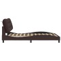 Estructura de cama con cabecero de tela marrón oscuro 140x190cm de , Camas y somieres - Ref: Foro24-3207768, Precio: 202,35 €...