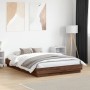 Estructura de cama con luces LED roble marrón 135x190 cm de , Camas y somieres - Ref: Foro24-3209820, Precio: 143,57 €, Descu...