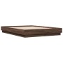 Estructura de cama madera de ingeniería marrón roble 135x190 cm de , Camas y somieres - Ref: Foro24-3209883, Precio: 135,71 €...