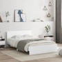 Estructura de cama con cabecero y luces LED blanco 135x190 cm de , Camas y somieres - Ref: Foro24-3207630, Precio: 147,57 €, ...