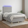 Cama box spring con colchón y LED tela gris claro 120x190 cm de , Camas y somieres - Ref: Foro24-3270260, Precio: 421,98 €, D...