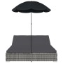 Double garden lounger with gray synthetic rattan parasol