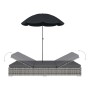 Double garden lounger with gray synthetic rattan parasol