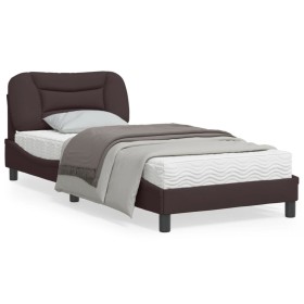 Estructura de cama con cabecero de tela marrón oscuro 80x200 cm de , Camas y somieres - Ref: Foro24-3207733, Precio: 160,99 €...