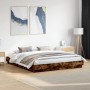 Estructura de cama con luces LED roble ahumado 180x200 cm de , Camas y somieres - Ref: Foro24-3209776, Precio: 181,74 €, Desc...