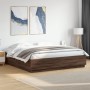 Estructura de cama con luces LED madera roble marrón 200x200 cm de , Camas y somieres - Ref: Foro24-3209589, Precio: 204,08 €...