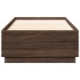 Estructura de cama con luces LED madera roble marrón 90x200 cm de , Camas y somieres - Ref: Foro24-3209638, Precio: 133,75 €,...