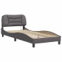 Estructura de cama con luces LED cuero sintético gris 90x190 cm de , Camas y somieres - Ref: Foro24-3213902, Precio: 178,35 €...