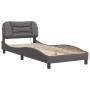 Estructura de cama con luces LED cuero sintético gris 90x200 cm de , Camas y somieres - Ref: Foro24-3213909, Precio: 183,62 €...