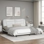 Estructura de cama con luz LED cuero PE blanco negro 180x200 cm de , Camas y somieres - Ref: Foro24-3213954, Precio: 269,85 €...