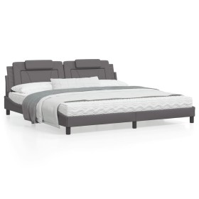 Cama con colchón cuero sintético gris 200x200 cm de , Camas y somieres - Ref: Foro24-3208820, Precio: 476,51 €, Descuento: %