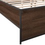 Oak brown metal engineered wood bed frame 200x200 cm by vidaXL, Beds and slatted bases - Ref: Foro24-3279871, Price: 151,06 €...