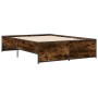 Estructura cama madera ingeniería metal roble ahumado 140x190cm de vidaXL, Camas y somieres - Ref: Foro24-3279899, Precio: 13...