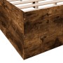 Estructura de cama madera de ingeniería roble ahumado 135x190cm de vidaXL, Camas y somieres - Ref: Foro24-3281039, Precio: 11...