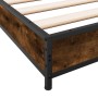 Estructura cama madera ingeniería metal roble ahumado 200x200cm de vidaXL, Camas y somieres - Ref: Foro24-845128, Precio: 99,...