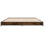 Estructura cama madera ingeniería metal roble ahumado 135x190cm de vidaXL, Camas y somieres - Ref: Foro24-845163, Precio: 84,...