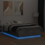 Estructura cama con luces LED madera gris hormigón 135x190 cm de vidaXL, Camas y somieres - Ref: Foro24-3209649, Precio: 173,...