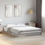 Estructura de cama madera de ingeniería gris Sonoma 135x190 cm de vidaXL, Camas y somieres - Ref: Foro24-842047, Precio: 89,6...