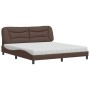 Cama con colchón cuero sintético marrón 180x200 cm de vidaXL, Camas y somieres - Ref: Foro24-3208740, Precio: 498,71 €, Descu...