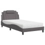 Cama con colchón cuero sintético gris 100x200 cm de , Camas y somieres - Ref: Foro24-3208778, Precio: 312,77 €, Descuento: %