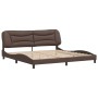 Estructura de cama cabecero cuero sintético marrón 200x200 cm de , Camas y somieres - Ref: Foro24-3208025, Precio: 246,43 €, ...