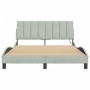 Bed frame with light gray velvet and LED lights 140x190 cm by , Beds and slatted bases - Ref: Foro24-3213775, Price: 188,76 €...