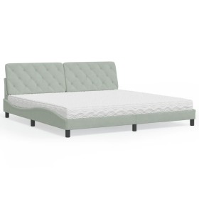 Cama con colchón terciopelo gris claro 200x200 cm de , Camas y somieres - Ref: Foro24-3208676, Precio: 500,99 €, Descuento: %